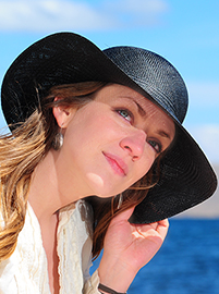 Black Brisa Panama Hat for women